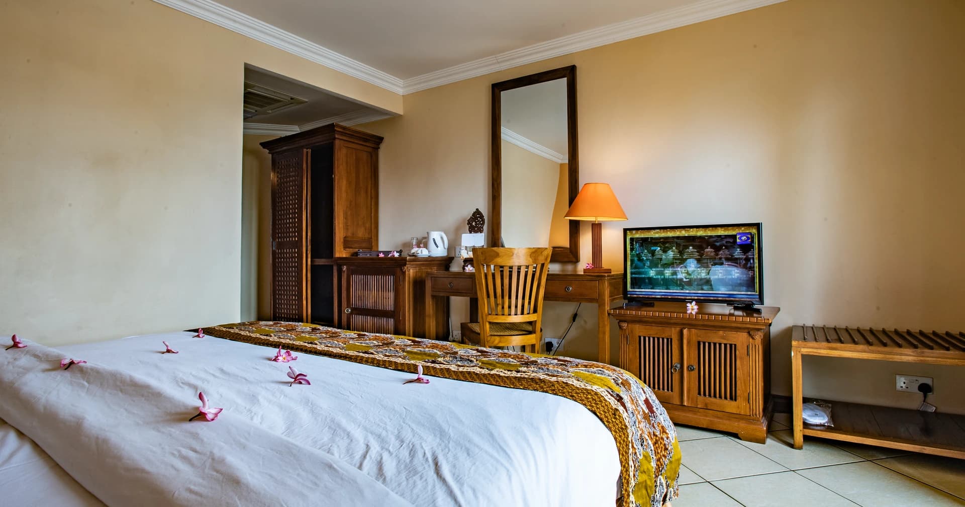 Standard Room Furniture